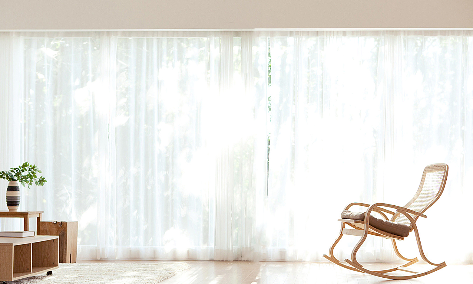 手拉自由開合，家里停電不誤事